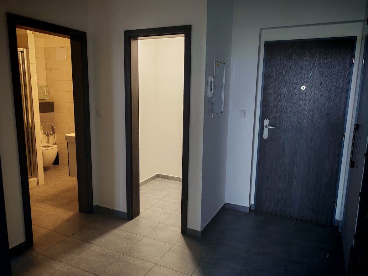 Prenájom bytu 2-izbový 52 m², Ke Strouze, Nymburk, Středočeský kraj Prenájom bytu 2-izbový 52 m², Ke Strouze, Nymburk, Středočeský kraj