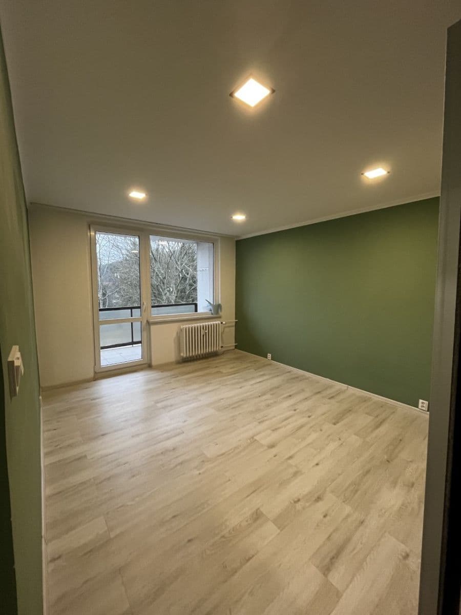 Predaj bytu 2-izbový 62 m², Maďarská, Karlovy Vary, Karlovarský kraj Predaj bytu 2-izbový 62 m², Maďarská, Karlovy Vary, Karlovarský kraj