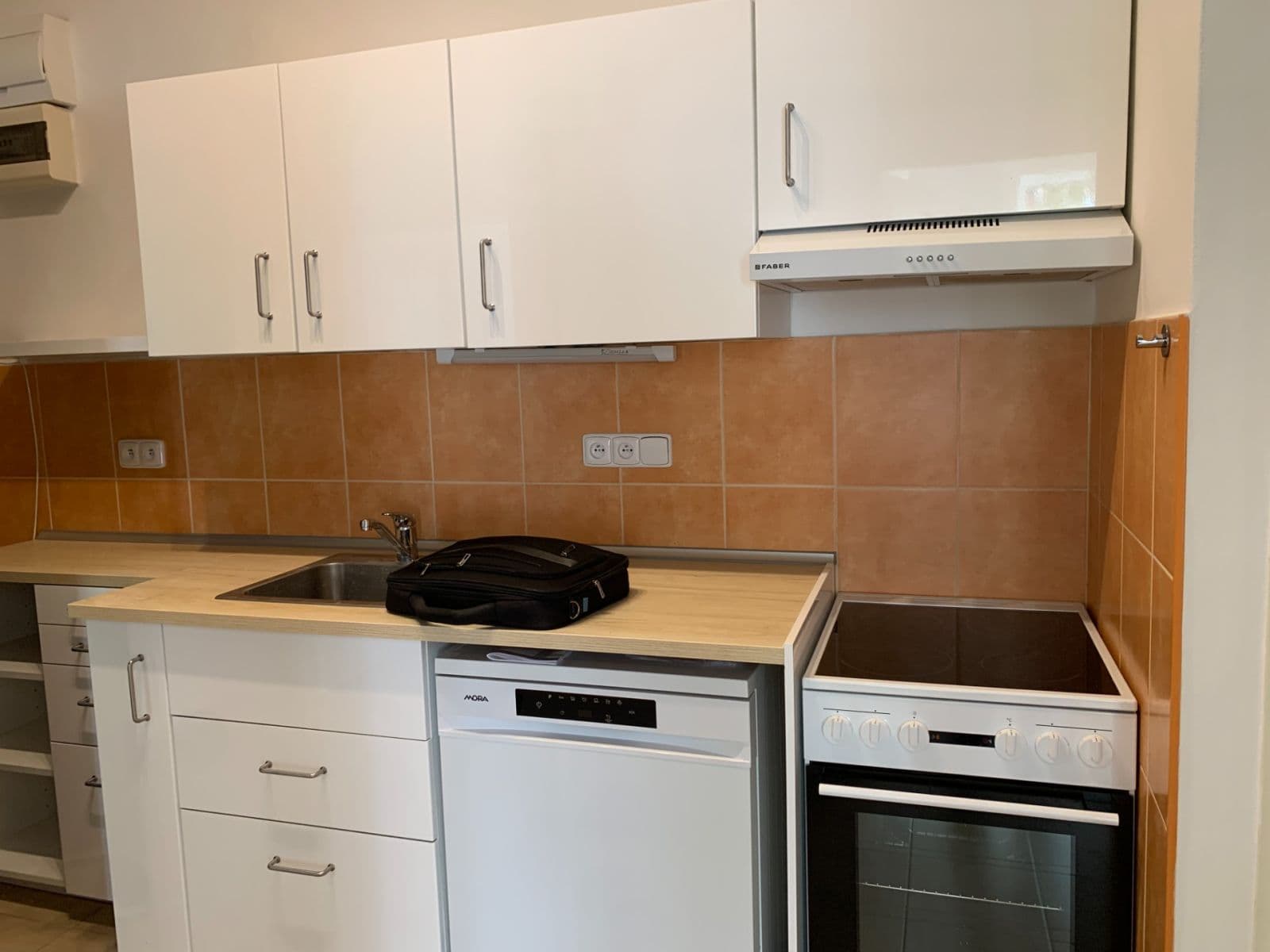 Prenájom bytu 2-izbový 43 m², Vršovická, Praha, Praha Prenájom bytu 2-izbový 43 m², Vršovická, Praha, Praha