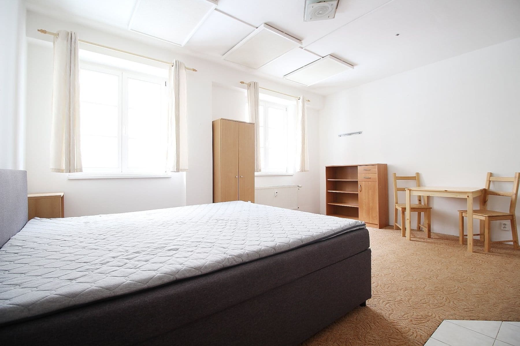 Prenájom bytu 1-izbový 30 m², Pelušková, Praha, Praha Prenájom bytu 1-izbový 30 m², Pelušková, Praha, Praha