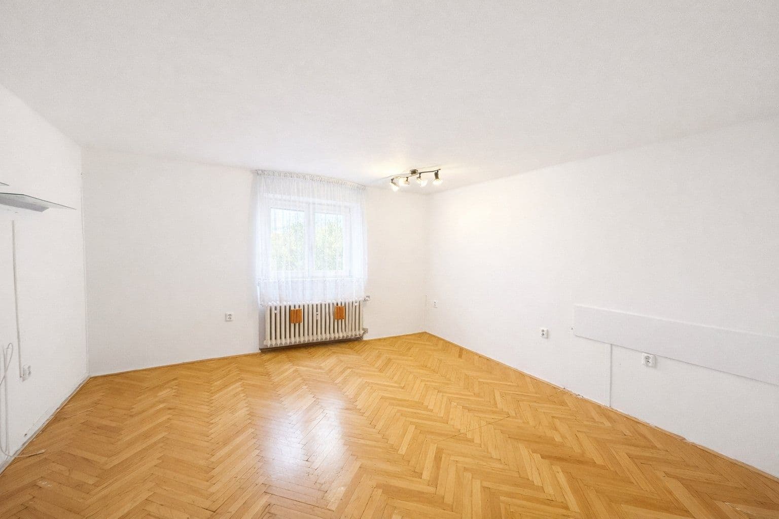 Prenájom bytu 1-izbový 52 m², náměstí 14. října, Praha, Praha Prenájom bytu 1-izbový 52 m², náměstí 14. října, Praha, Praha