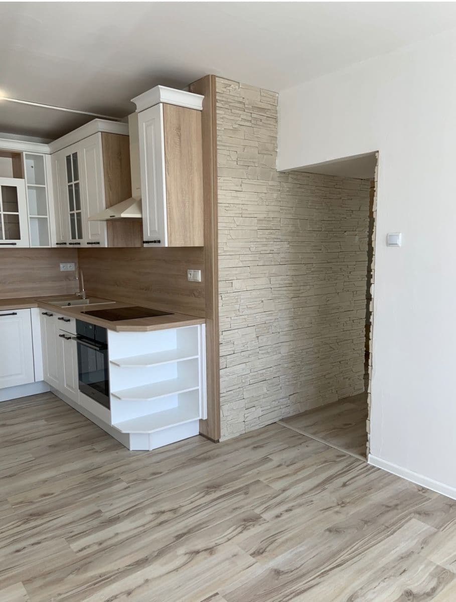 Prenájom bytu 2-izbový 40 m², Višňová, Most, Ústecký kraj Prenájom bytu 2-izbový 40 m², Višňová, Most, Ústecký kraj