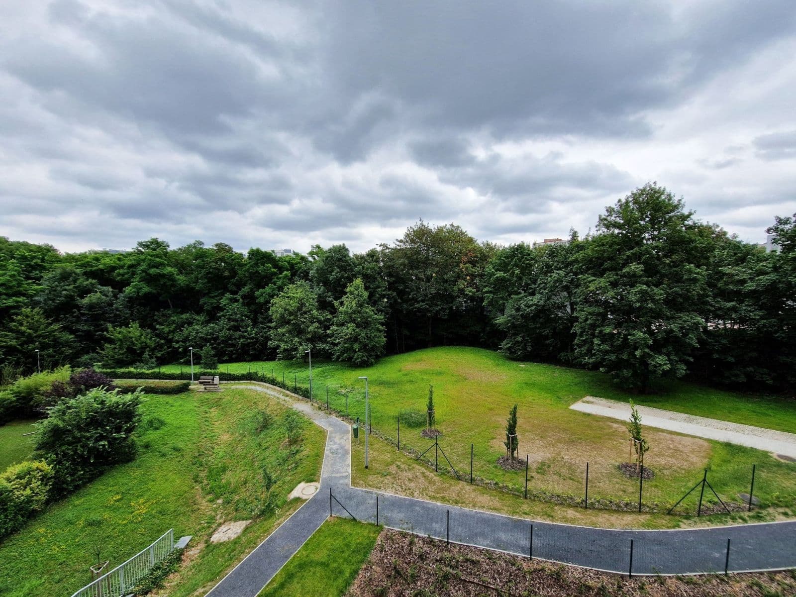 Prenájom bytu 3-izbový 94 m², K Červenému vrchu, Praha, Praha Prenájom bytu 3-izbový 94 m², K Červenému vrchu, Praha, Praha