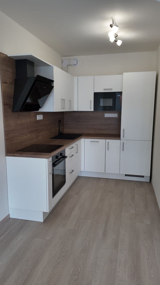 Prenájom bytu 2-izbový 54 m², Bukačova, Praha, Praha Prenájom bytu 2-izbový 54 m², Bukačova, Praha, Praha