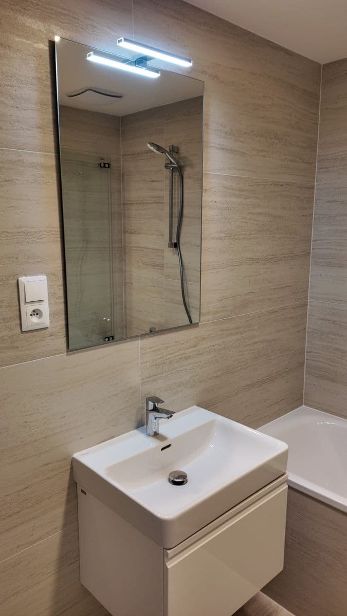 Prenájom bytu 2-izbový 54 m², Bukačova, Praha, Praha Prenájom bytu 2-izbový 54 m², Bukačova, Praha, Praha