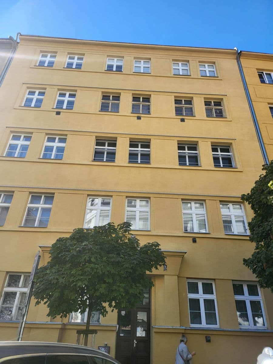 Prenájom bytu 5-izbový 88 m², Oblouková, Praha, Praha Prenájom bytu 5-izbový 88 m², Oblouková, Praha, Praha