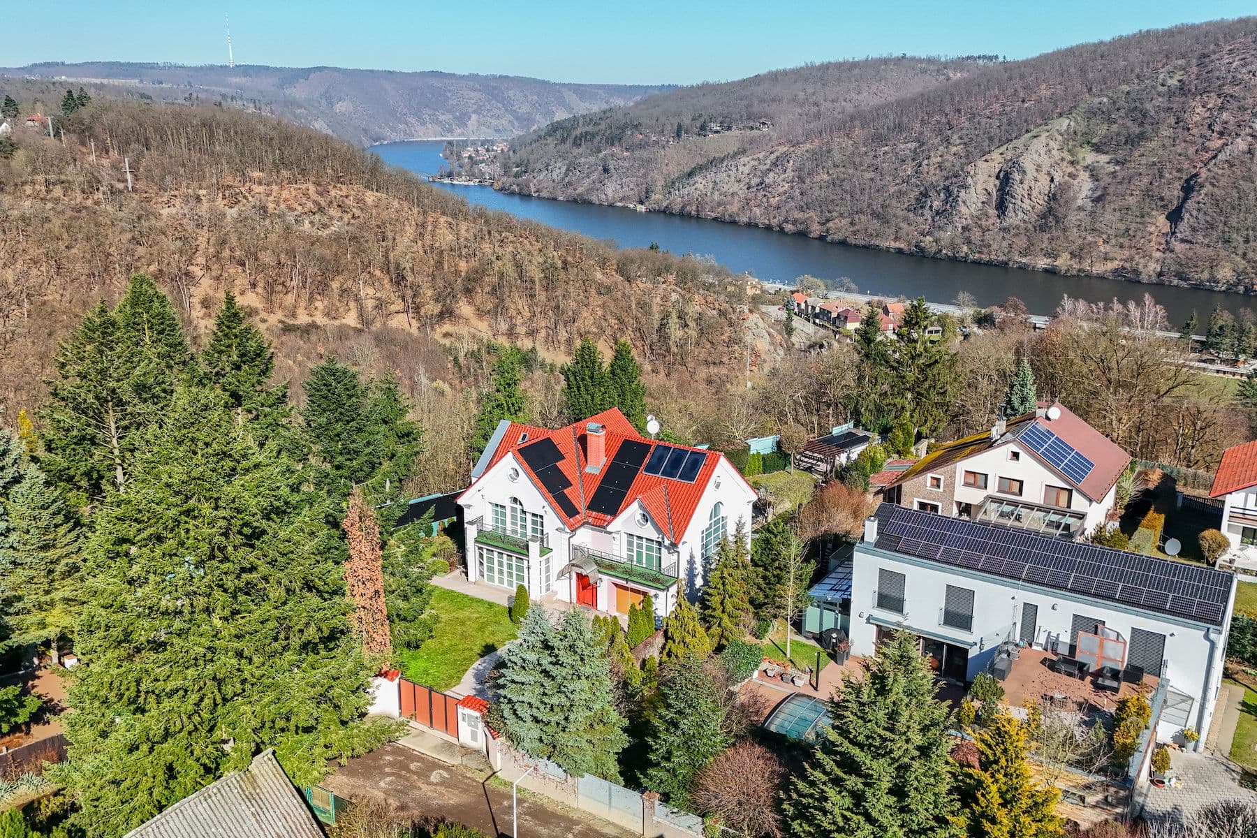 Predaj domu 297 m², pozemek 1.599 m², Na Vyhlídce, Měchenice, Středočeský kraj Predaj domu 297 m², pozemek 1.599 m², Na Vyhlídce, Měchenice, Středočeský kraj