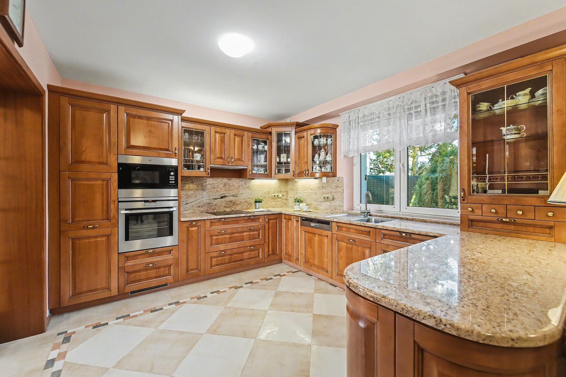 Predaj domu 297 m², pozemek 1.599 m², Na Vyhlídce, Měchenice, Středočeský kraj Predaj domu 297 m², pozemek 1.599 m², Na Vyhlídce, Měchenice, Středočeský kraj