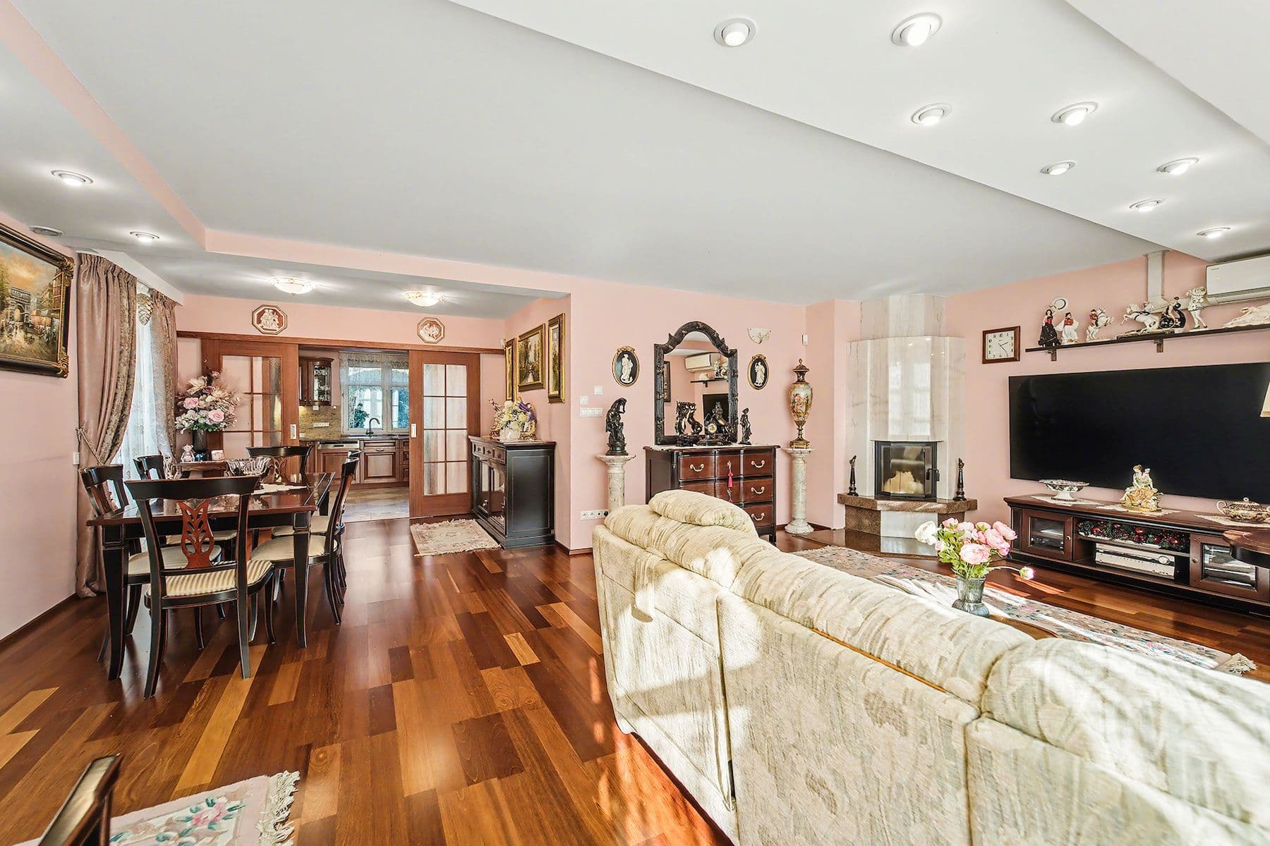 Predaj domu 297 m², pozemek 1.599 m², Na Vyhlídce, Měchenice, Středočeský kraj Predaj domu 297 m², pozemek 1.599 m², Na Vyhlídce, Měchenice, Středočeský kraj