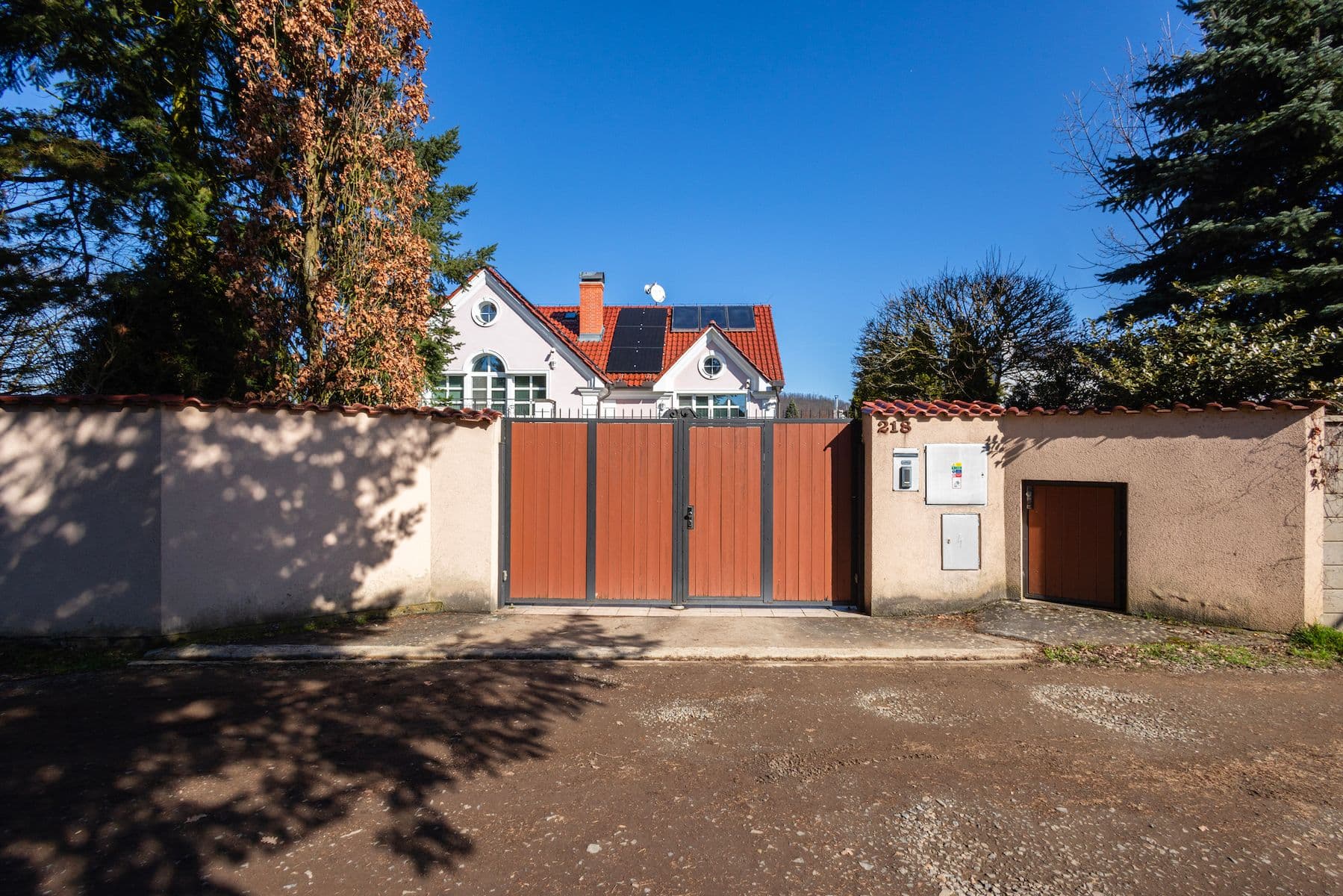 Predaj domu 297 m², pozemek 1.599 m², Na Vyhlídce, Měchenice, Středočeský kraj Predaj domu 297 m², pozemek 1.599 m², Na Vyhlídce, Měchenice, Středočeský kraj