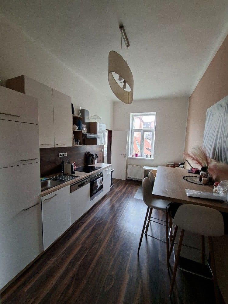 Prenájom bytu 1-izbový 42 m², Bořivojova, Praha, Praha Prenájom bytu 1-izbový 42 m², Bořivojova, Praha, Praha