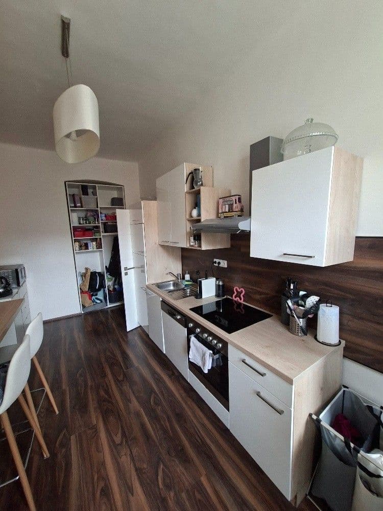 Prenájom bytu 1-izbový 42 m², Bořivojova, Praha, Praha Prenájom bytu 1-izbový 42 m², Bořivojova, Praha, Praha