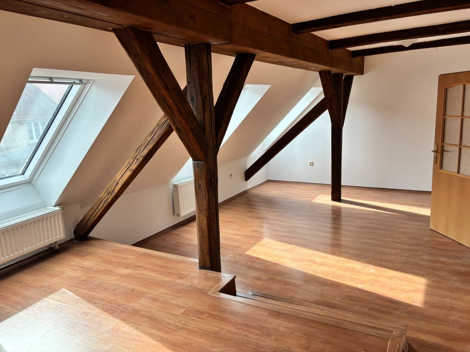 Prenájom bytu 3-izbový 157 m², Palackého, Jaroměř, Královéhradecký kraj Prenájom bytu 3-izbový 157 m², Palackého, Jaroměř, Královéhradecký kraj