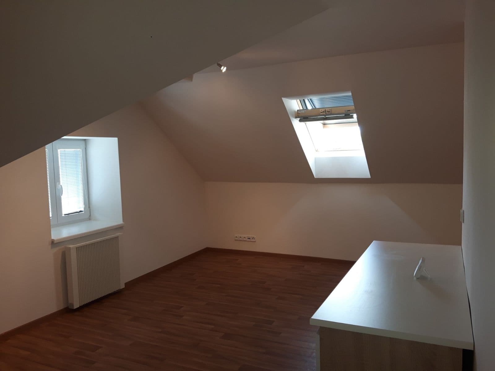 Prenájom bytu 2-izbový 56 m², Ke Hřbitovu, Kolín, Středočeský kraj Prenájom bytu 2-izbový 56 m², Ke Hřbitovu, Kolín, Středočeský kraj