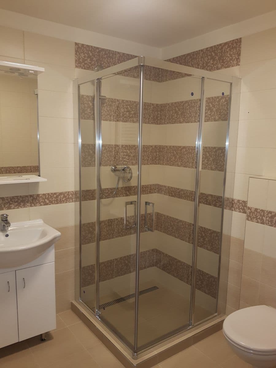 Prenájom bytu 2-izbový 56 m², Ke Hřbitovu, Kolín, Středočeský kraj Prenájom bytu 2-izbový 56 m², Ke Hřbitovu, Kolín, Středočeský kraj