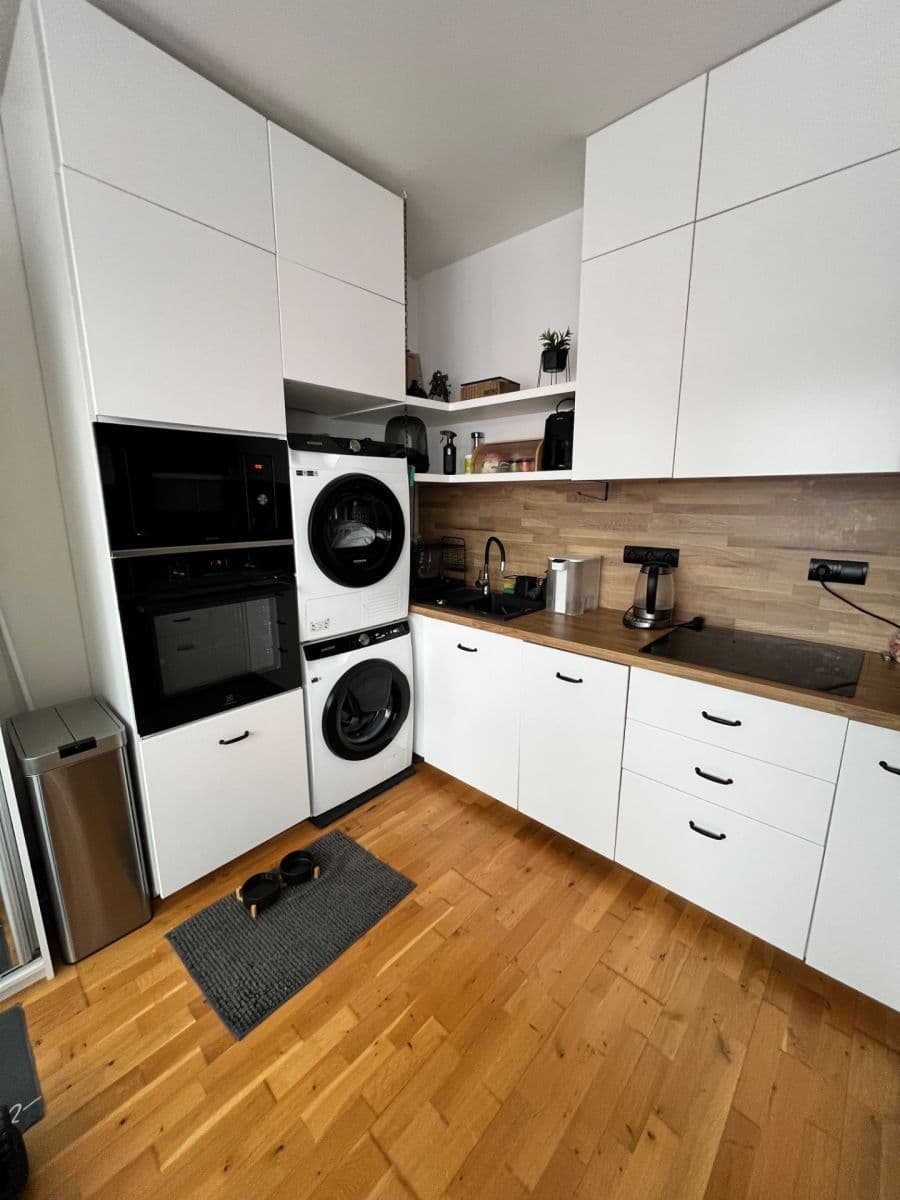 Prenájom bytu 1-izbový 33 m², Palackého třída, Brno, Jihomoravský kraj Prenájom bytu 1-izbový 33 m², Palackého třída, Brno, Jihomoravský kraj