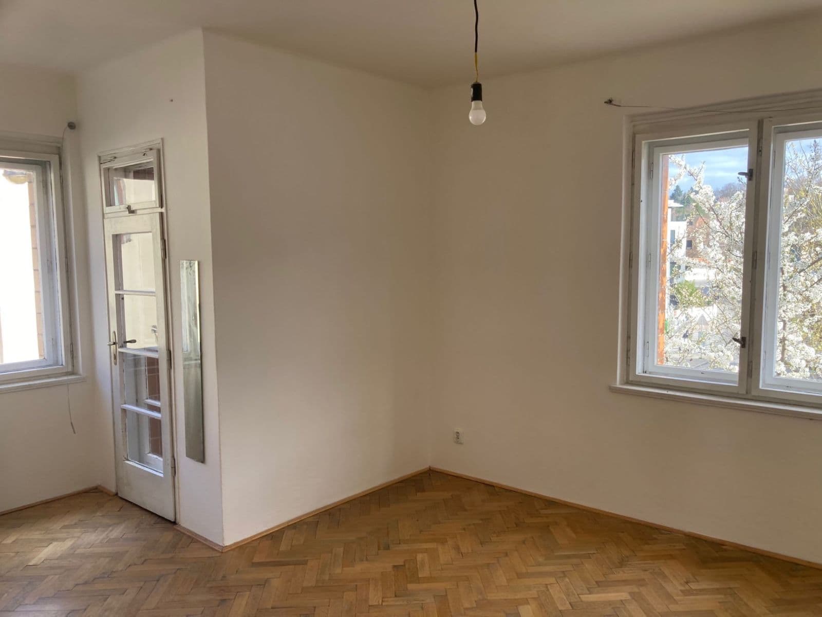 Prenájom bytu 2-izbový 67 m², Veleslavínská, Praha, Praha Prenájom bytu 2-izbový 67 m², Veleslavínská, Praha, Praha