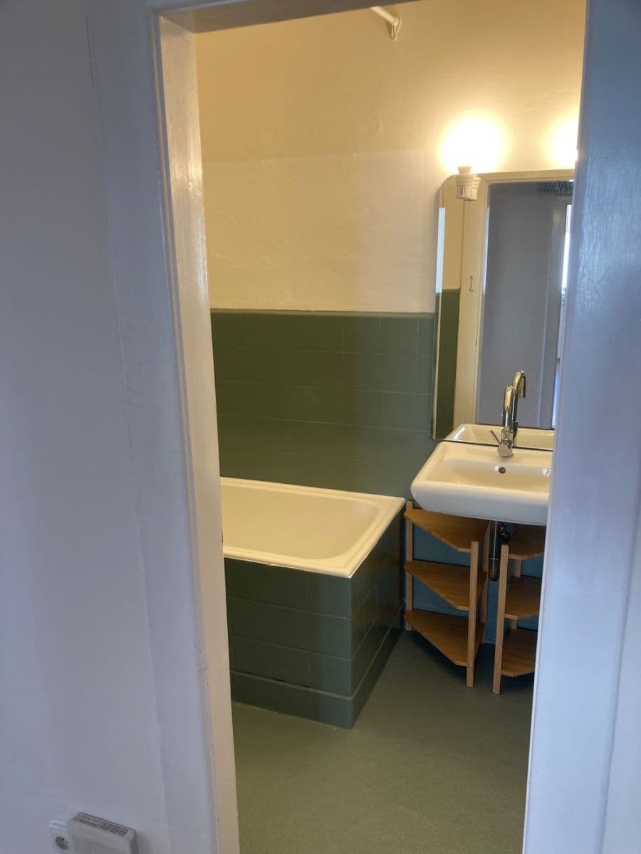 Prenájom bytu 2-izbový 67 m², Veleslavínská, Praha, Praha Prenájom bytu 2-izbový 67 m², Veleslavínská, Praha, Praha