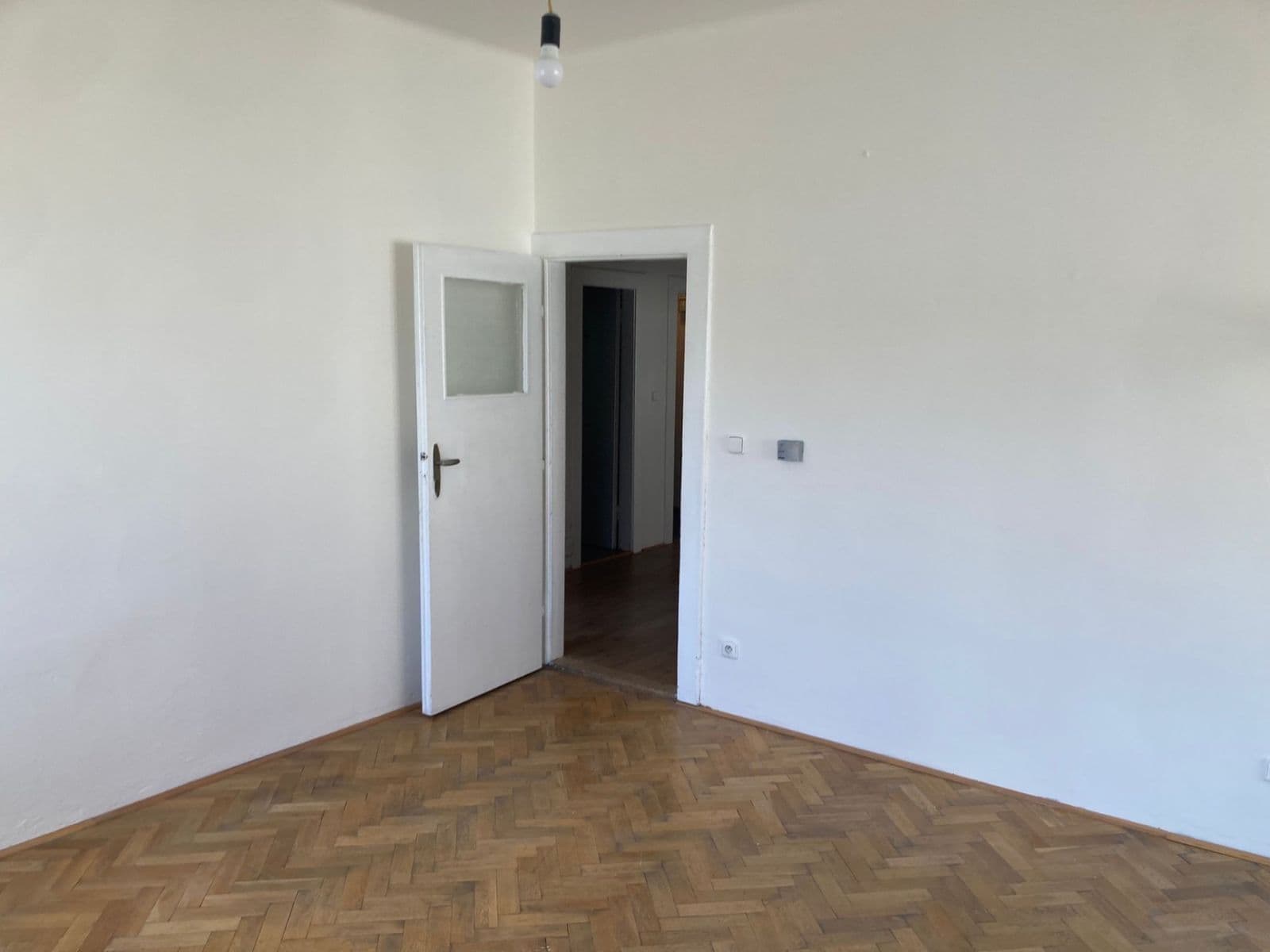 Prenájom bytu 2-izbový 67 m², Veleslavínská, Praha, Praha Prenájom bytu 2-izbový 67 m², Veleslavínská, Praha, Praha