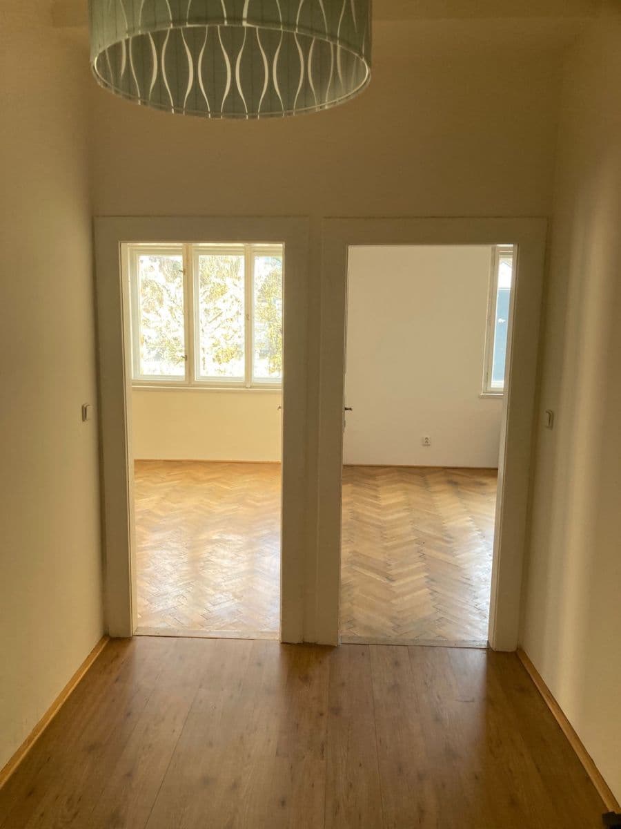 Prenájom bytu 2-izbový 67 m², Veleslavínská, Praha, Praha Prenájom bytu 2-izbový 67 m², Veleslavínská, Praha, Praha