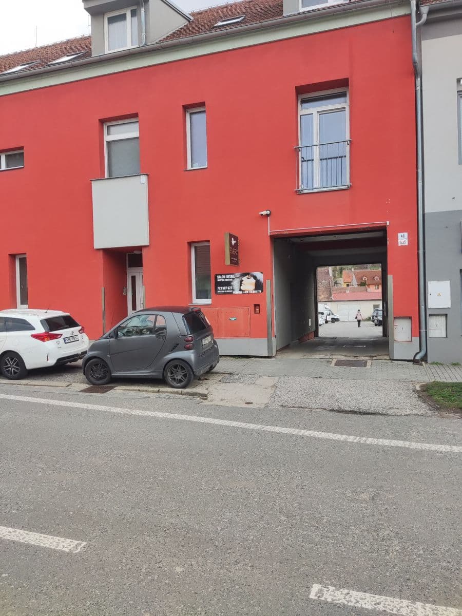 Prenájom bytu 1-izbový 33 m², Pavlovská, Mikulov, Jihomoravský kraj Prenájom bytu 1-izbový 33 m², Pavlovská, Mikulov, Jihomoravský kraj