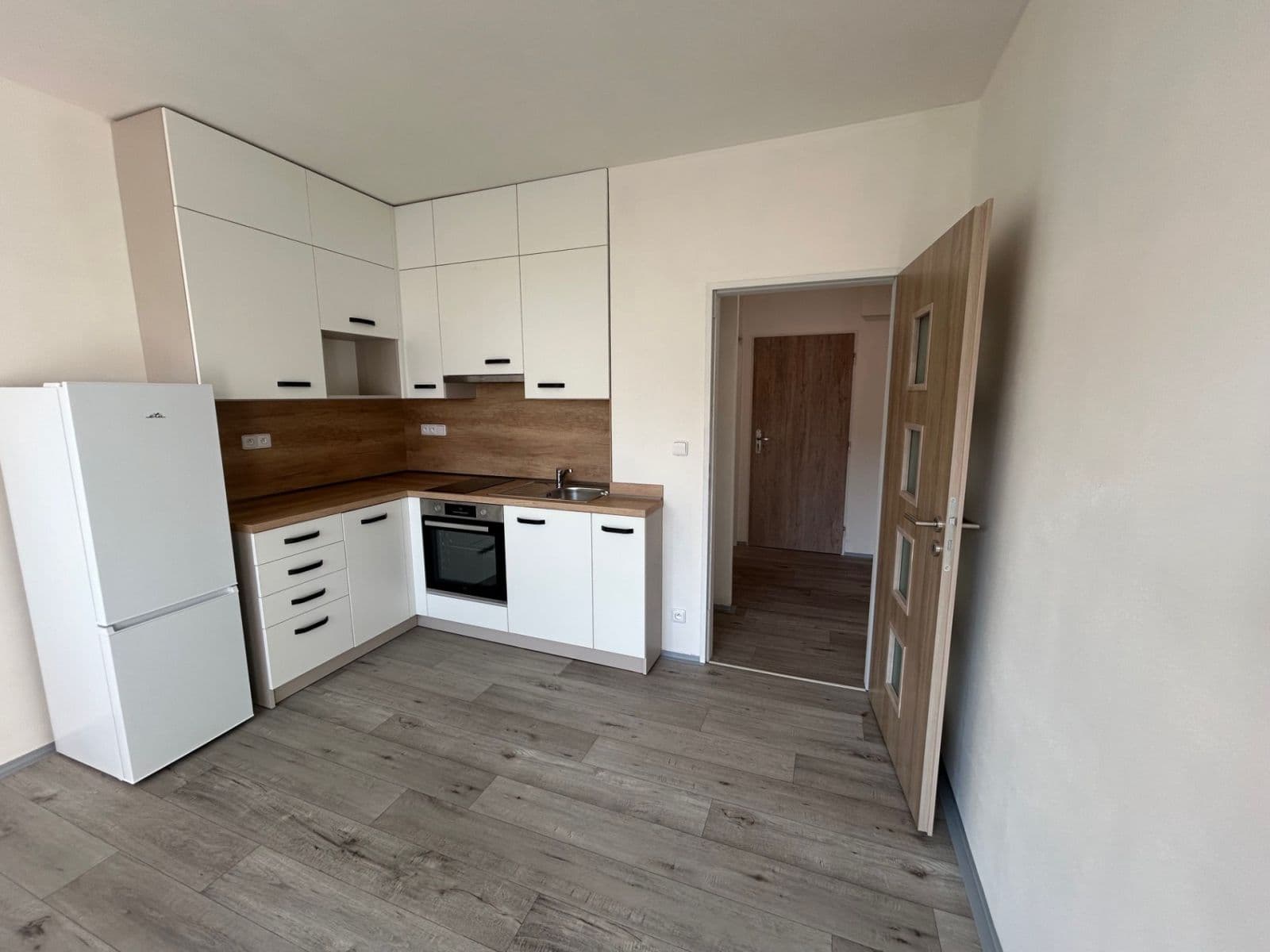 Prenájom bytu 1-izbový 24 m², Heyrovského, Olomouc, Olomoucký kraj Prenájom bytu 1-izbový 24 m², Heyrovského, Olomouc, Olomoucký kraj