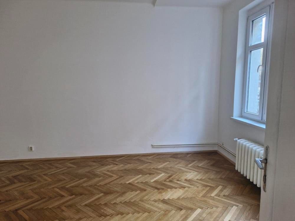 Prenájom bytu 3-izbový 96 m², Plzeňská, Praha, Praha Prenájom bytu 3-izbový 96 m², Plzeňská, Praha, Praha