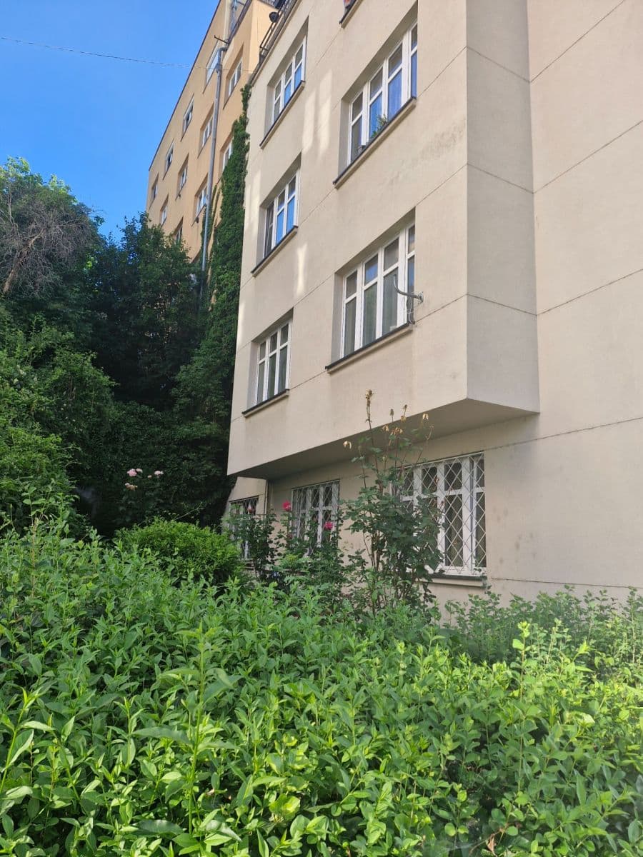 Prenájom bytu 3-izbový 96 m², Plzeňská, Praha, Praha Prenájom bytu 3-izbový 96 m², Plzeňská, Praha, Praha