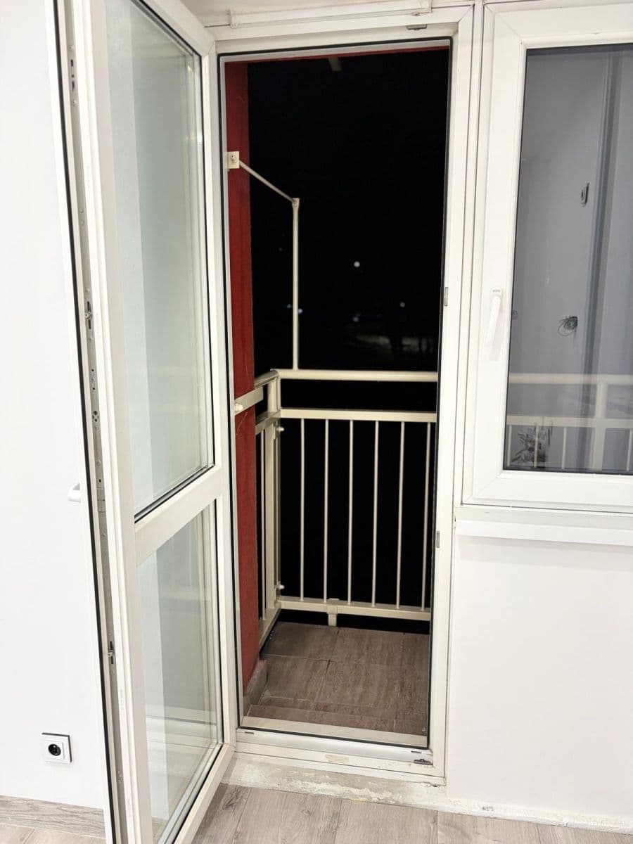 Prenájom bytu 2-izbový 54 m², Vršovců, Ostrava, Moravskoslezský kraj Prenájom bytu 2-izbový 54 m², Vršovců, Ostrava, Moravskoslezský kraj