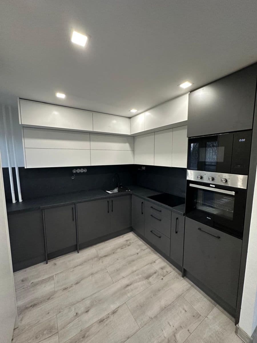 Prenájom bytu 2-izbový 54 m², Vršovců, Ostrava, Moravskoslezský kraj Prenájom bytu 2-izbový 54 m², Vršovců, Ostrava, Moravskoslezský kraj