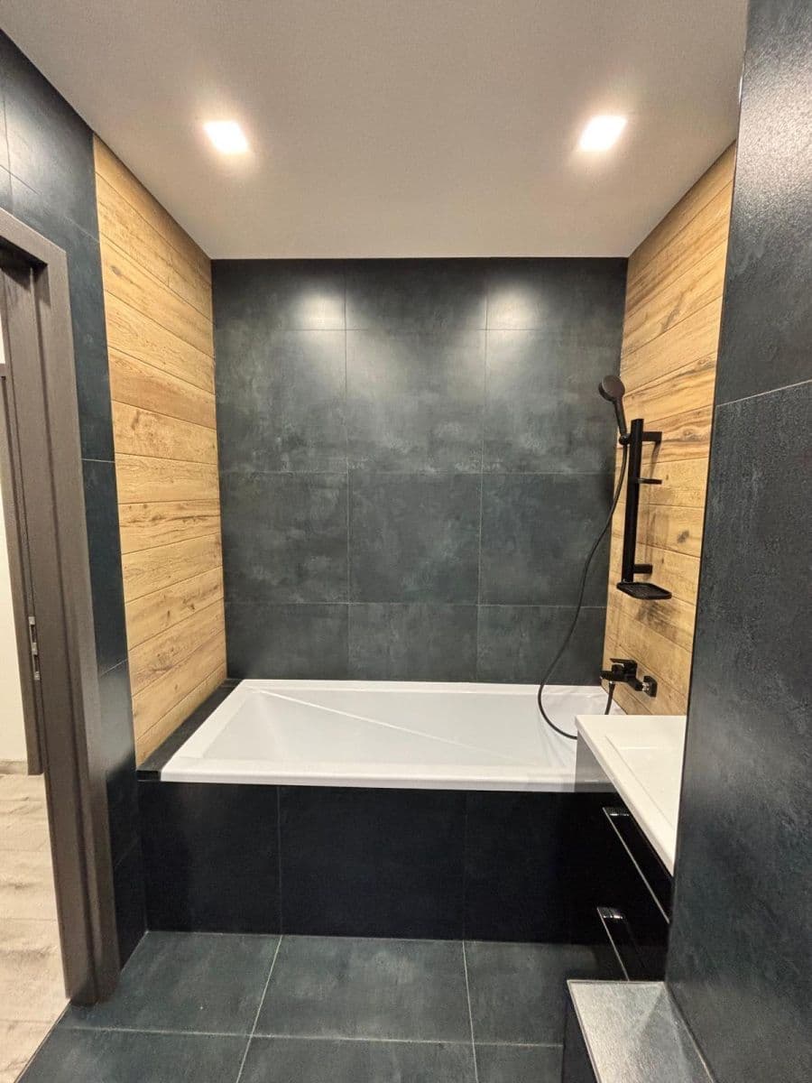 Prenájom bytu 2-izbový 54 m², Vršovců, Ostrava, Moravskoslezský kraj Prenájom bytu 2-izbový 54 m², Vršovců, Ostrava, Moravskoslezský kraj