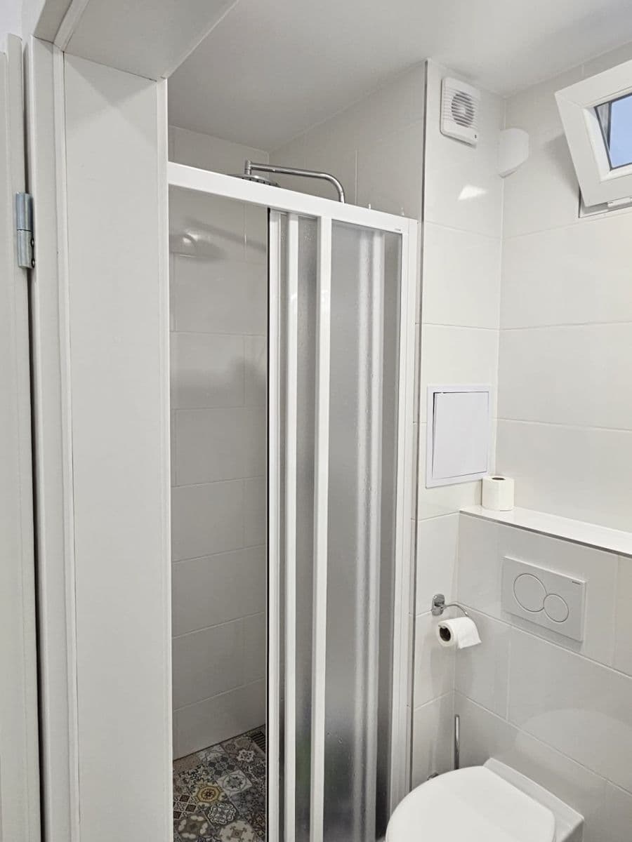 Prenájom bytu 1-izbový 50 m², Stará cesta, Vsetín, Zlínský kraj Prenájom bytu 1-izbový 50 m², Stará cesta, Vsetín, Zlínský kraj