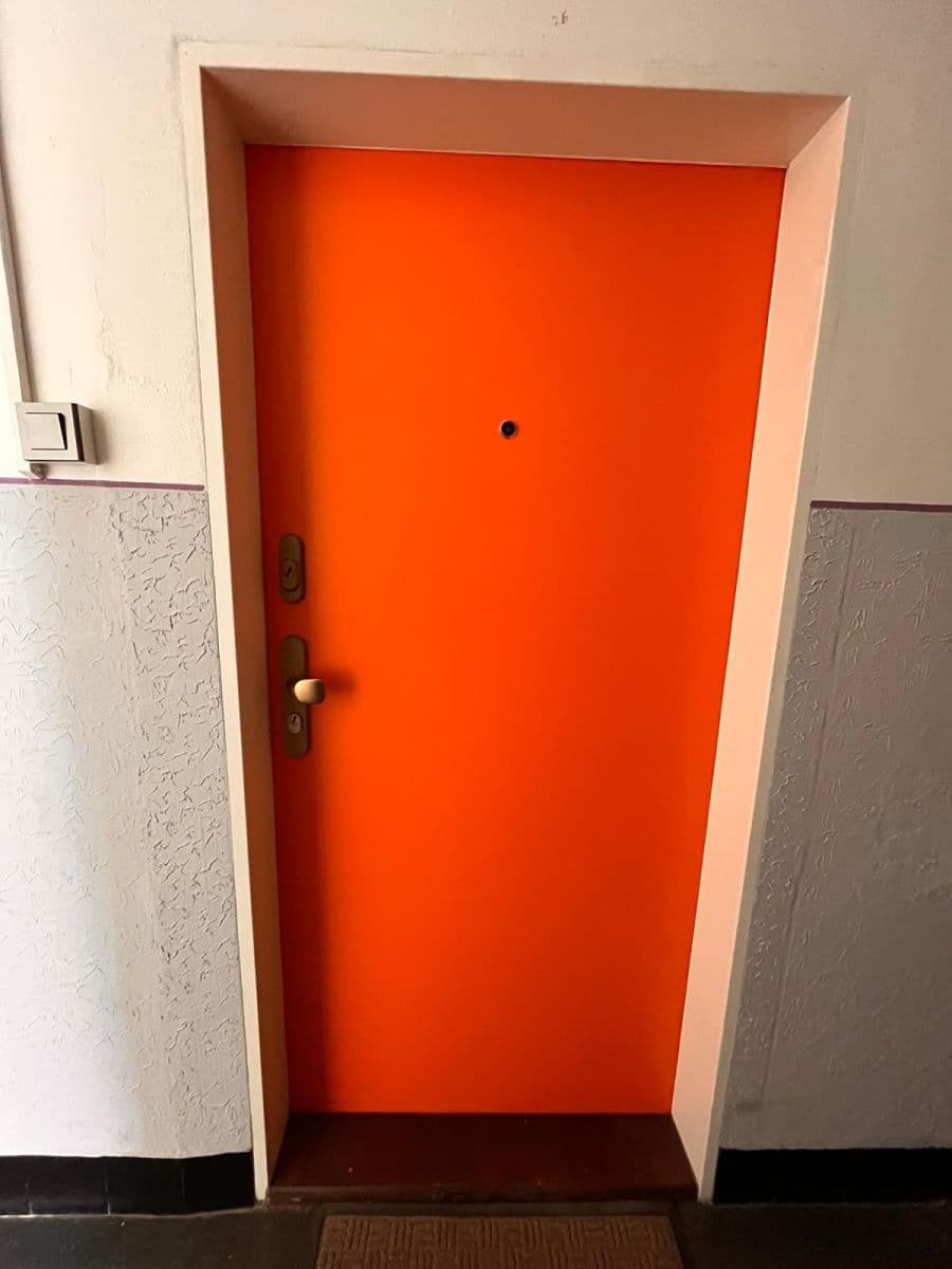 Prenájom nebytového priestoru 25 m², Na Hutích, Praha, Praha Prenájom nebytového priestoru 25 m², Na Hutích, Praha, Praha