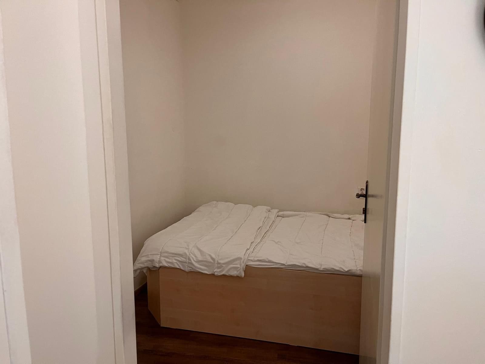 Prenájom nebytového priestoru 25 m², Na Hutích, Praha, Praha Prenájom nebytového priestoru 25 m², Na Hutích, Praha, Praha