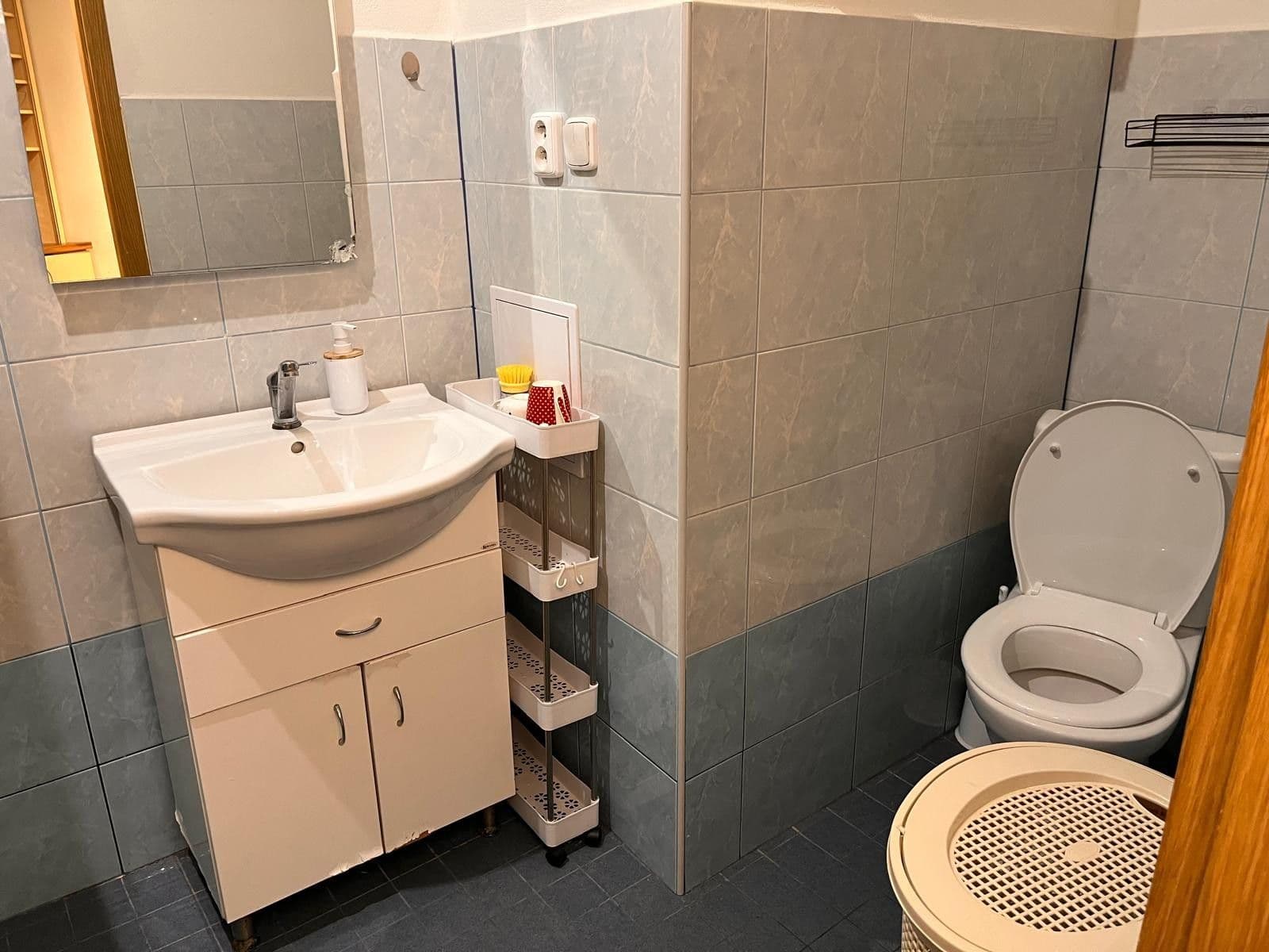 Prenájom nebytového priestoru 25 m², Na Hutích, Praha, Praha Prenájom nebytového priestoru 25 m², Na Hutích, Praha, Praha