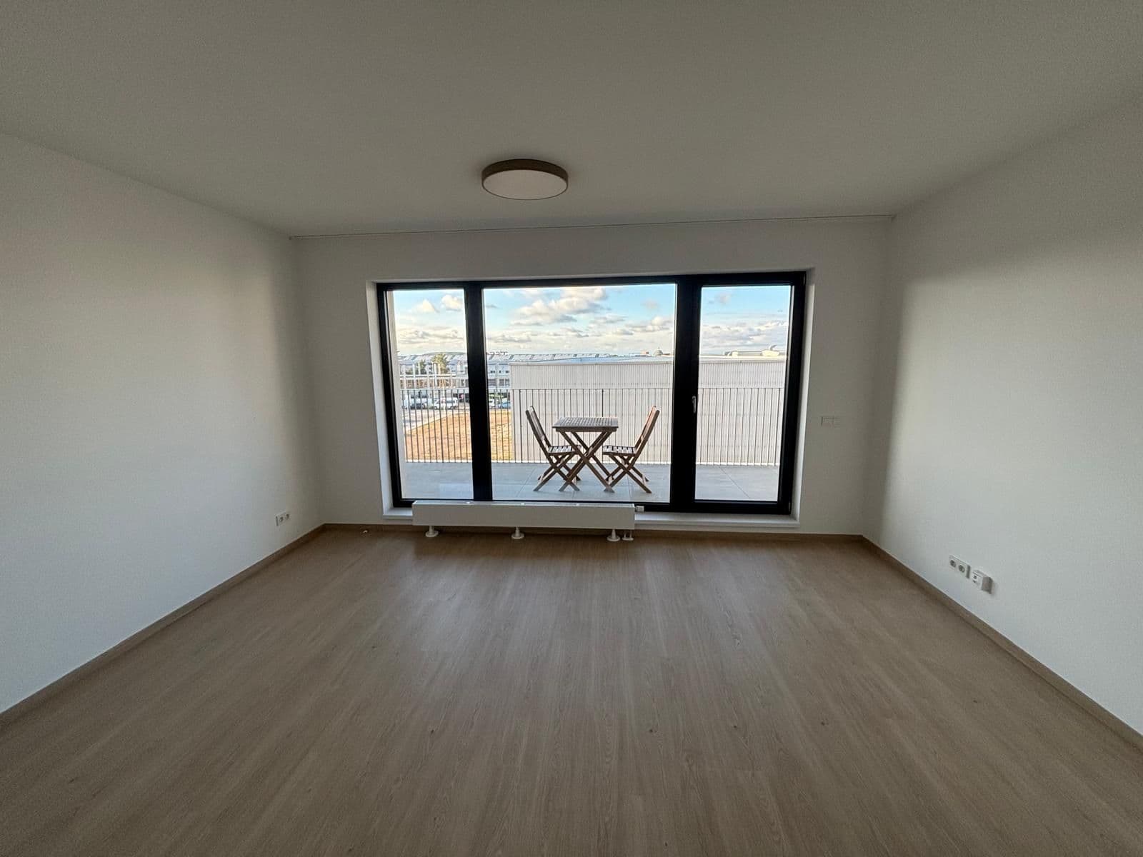 Prenájom bytu 1-izbový 34 m², Tupolevova, Praha, Praha Prenájom bytu 1-izbový 34 m², Tupolevova, Praha, Praha