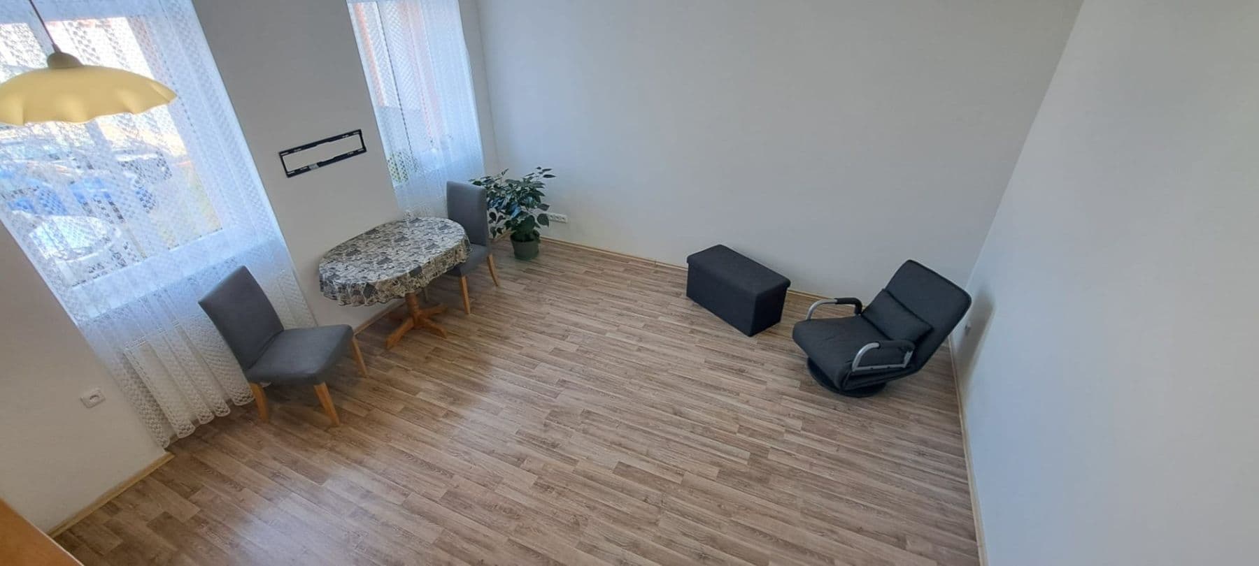 Prenájom bytu 1-izbový 30 m², Týnec nad Sázavou, Středočeský kraj Prenájom bytu 1-izbový 30 m², Týnec nad Sázavou, Středočeský kraj