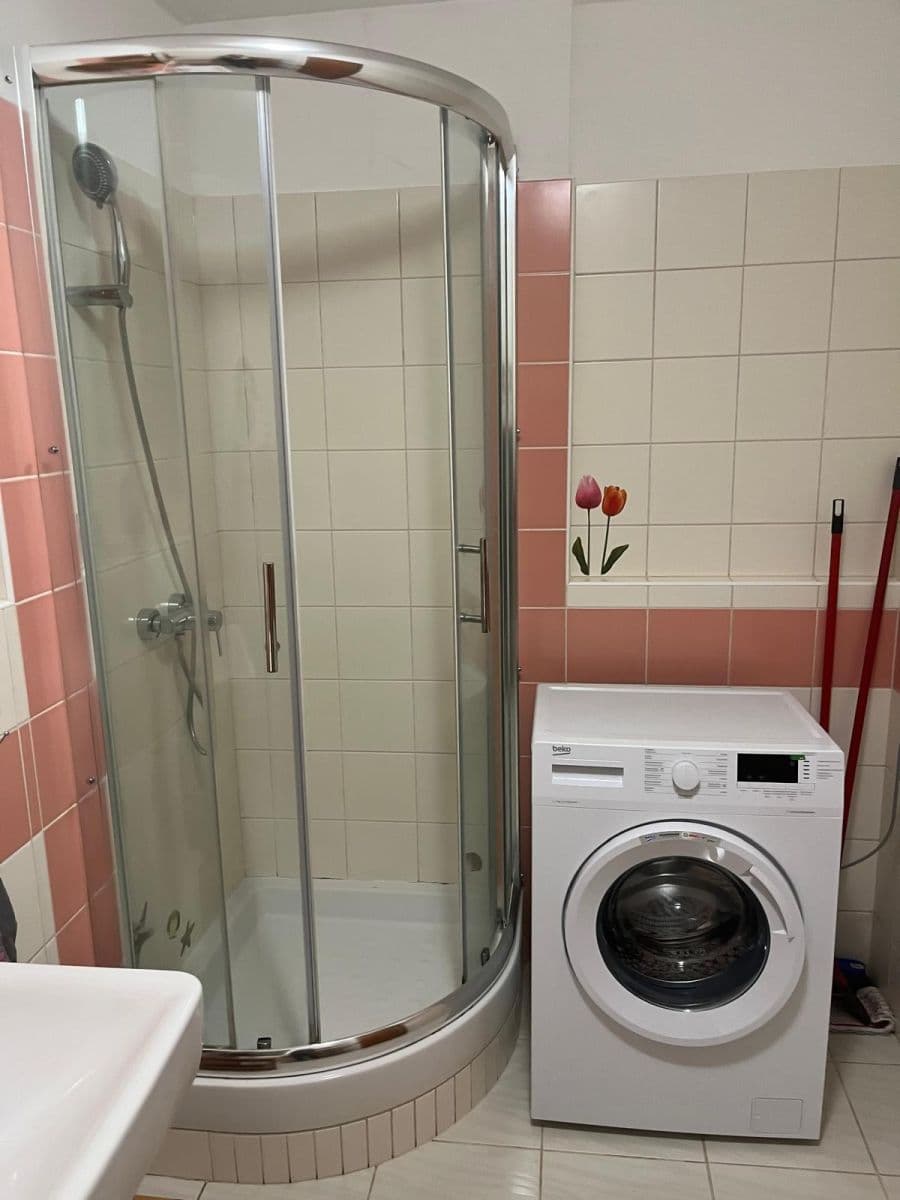 Prenájom bytu 64 m², Na Slatince, Praha, Praha Prenájom bytu 64 m², Na Slatince, Praha, Praha