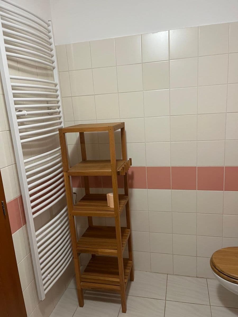 Prenájom bytu 64 m², Na Slatince, Praha, Praha Prenájom bytu 64 m², Na Slatince, Praha, Praha