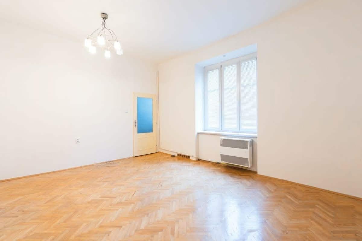Prenájom bytu 1-izbový 38 m², Divišova, Olomouc, Olomoucký kraj Prenájom bytu 1-izbový 38 m², Divišova, Olomouc, Olomoucký kraj