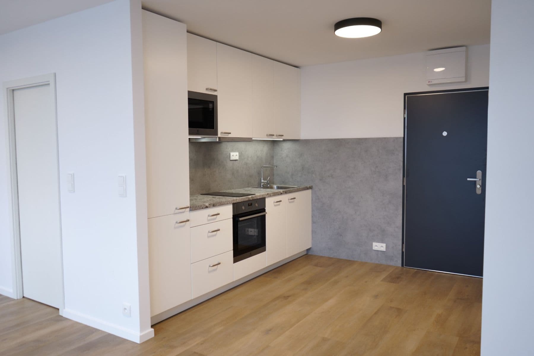 Prenájom bytu 1-izbový 33 m², Zálesí, Praha, Praha Prenájom bytu 1-izbový 33 m², Zálesí, Praha, Praha