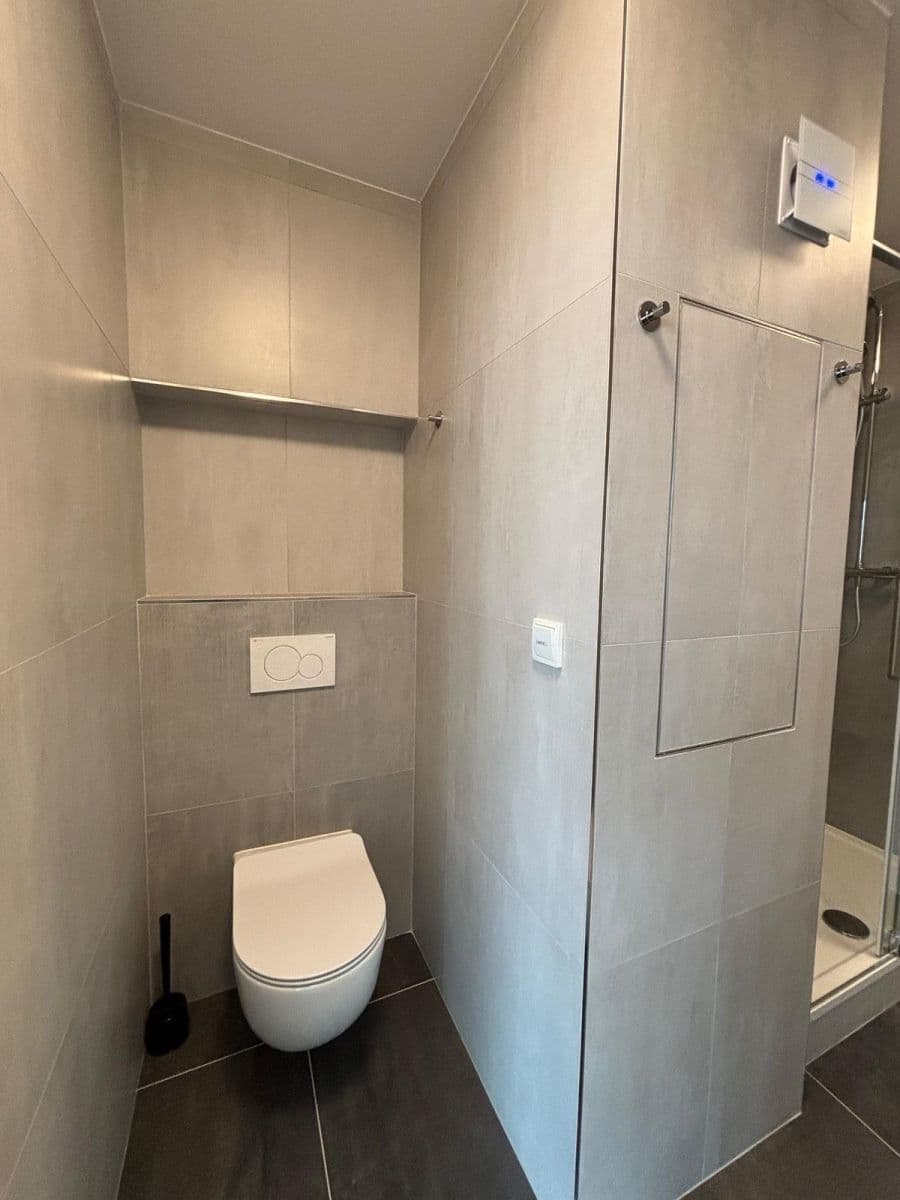 Prenájom bytu 1-izbový 33 m², Zálesí, Praha, Praha Prenájom bytu 1-izbový 33 m², Zálesí, Praha, Praha