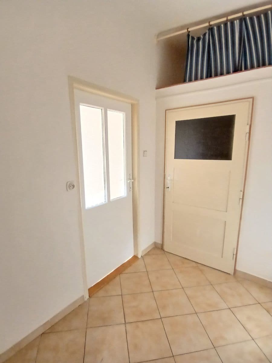 Prenájom bytu 3-izbový 80 m², Žďárská, Praha, Praha Prenájom bytu 3-izbový 80 m², Žďárská, Praha, Praha