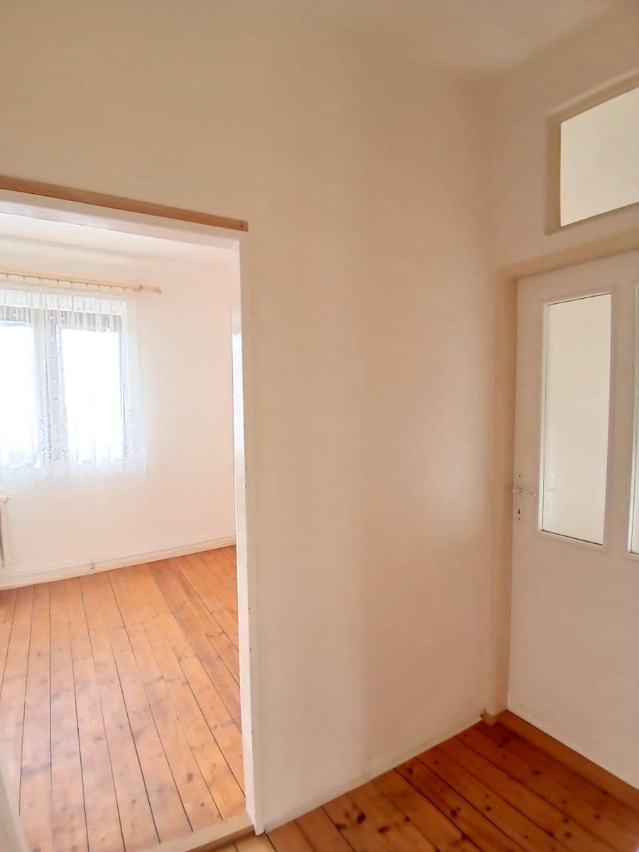 Prenájom bytu 3-izbový 80 m², Žďárská, Praha, Praha Prenájom bytu 3-izbový 80 m², Žďárská, Praha, Praha