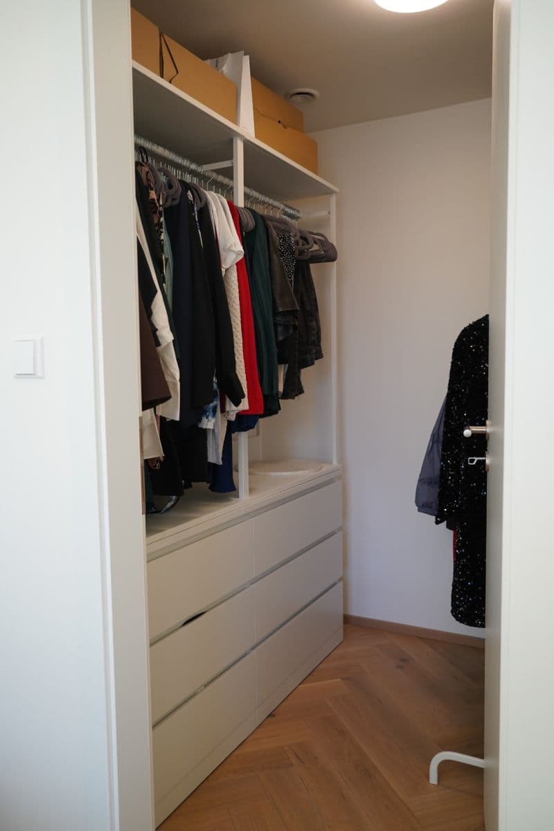 Predaj bytu 3-izbový 76 m², Jankovcova, Praha, Praha Predaj bytu 3-izbový 76 m², Jankovcova, Praha, Praha