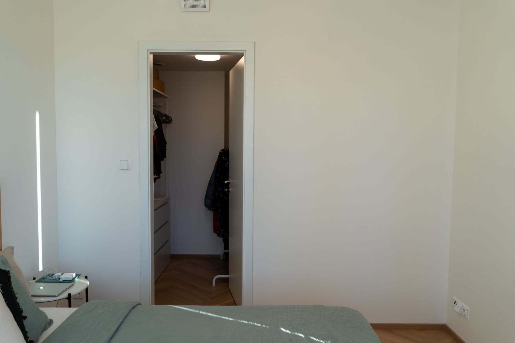Predaj bytu 3-izbový 76 m², Jankovcova, Praha, Praha Predaj bytu 3-izbový 76 m², Jankovcova, Praha, Praha