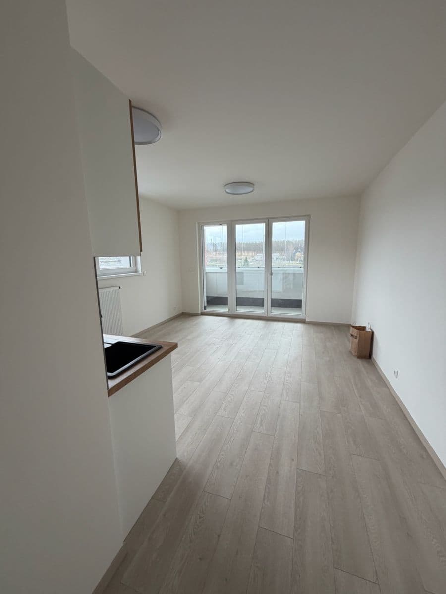 Prenájom bytu 1-izbový 32 m², Bukačova, Praha, Praha Prenájom bytu 1-izbový 32 m², Bukačova, Praha, Praha
