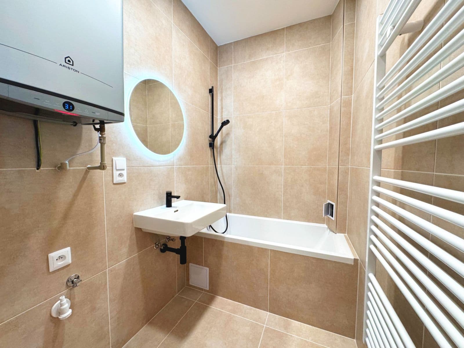 Predaj bytu 2-izbový 45 m², 5. května, Praha, Praha Predaj bytu 2-izbový 45 m², 5. května, Praha, Praha