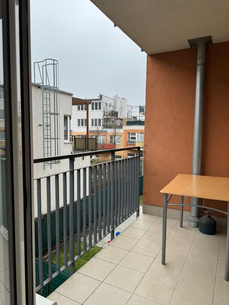 Prenájom bytu 2-izbový 55 m², Pod Harfou, Praha, Praha Prenájom bytu 2-izbový 55 m², Pod Harfou, Praha, Praha