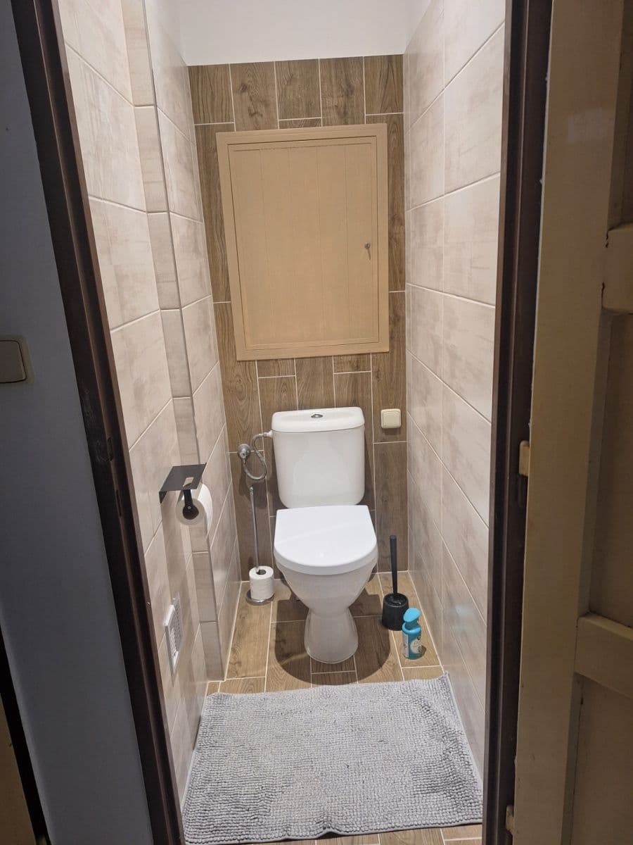 Prenájom bytu 2-izbový 58 m², Kubánské náměstí, Praha, Praha Prenájom bytu 2-izbový 58 m², Kubánské náměstí, Praha, Praha